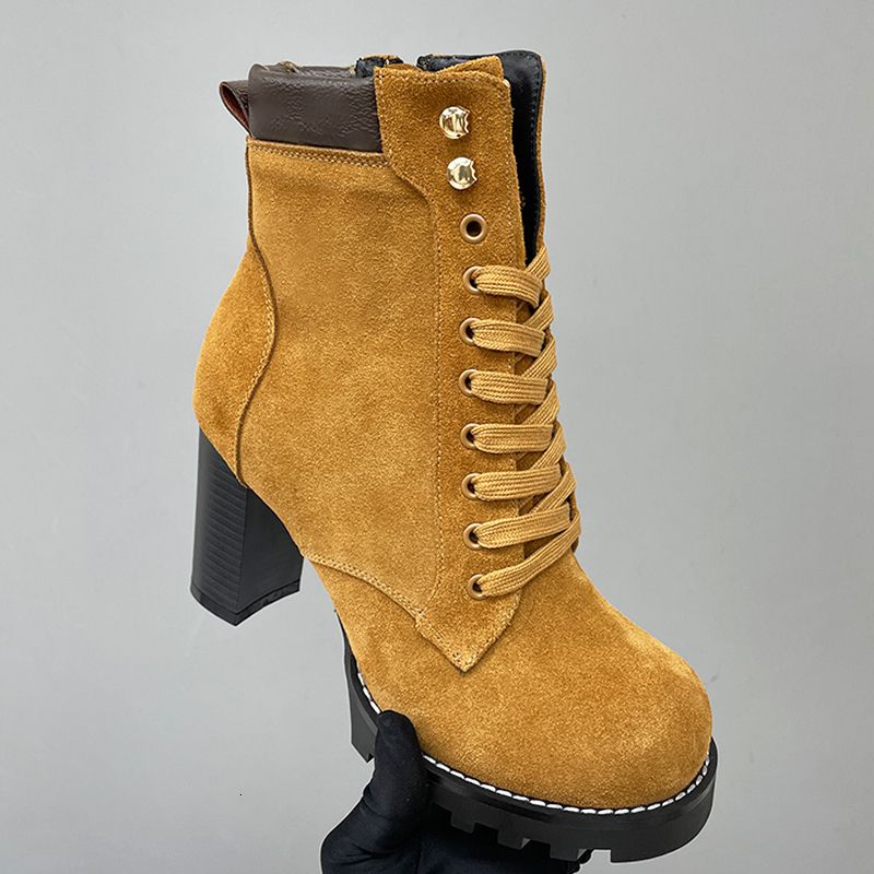 2026 New Designer Star Trail Ankle Boots Women High Heels Boot Classic Martin Desert Boots Girls Lady Suede Leather Boots Print Letter Platform Boot Shoes 013 - 2 of 8