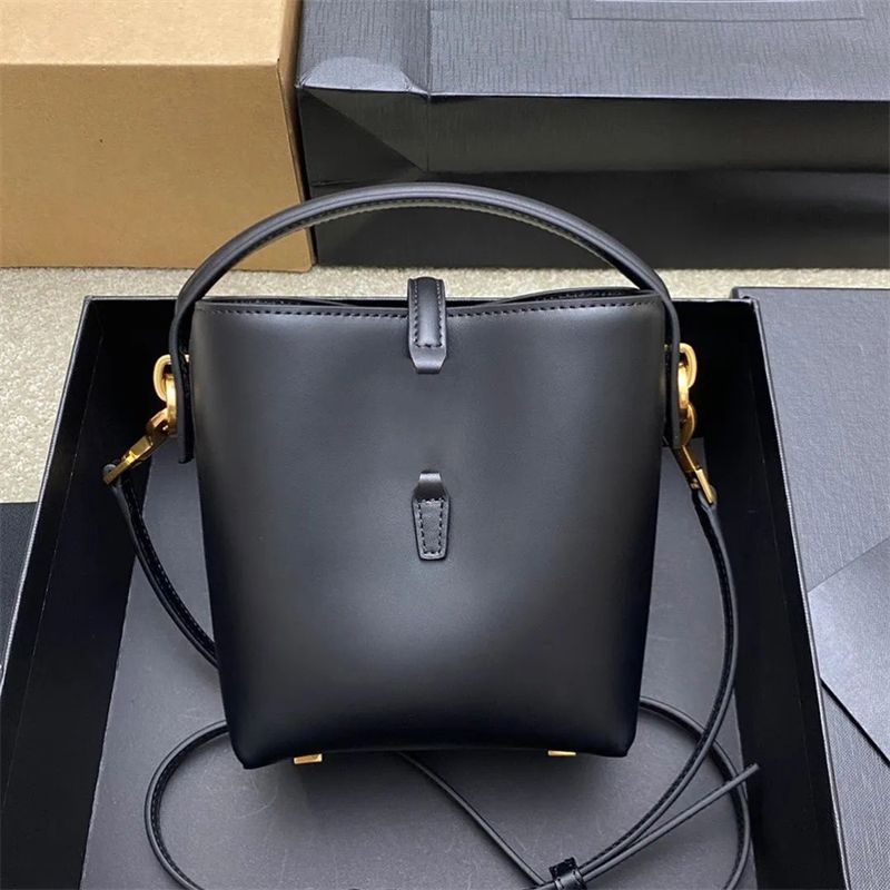 Mirror quality designer bag Wallets Luxury handbag bucket bags high capacity Womens mens leather crossbody travel tote bag fashion Clutch Underarm shop bags strap - 1 of 8