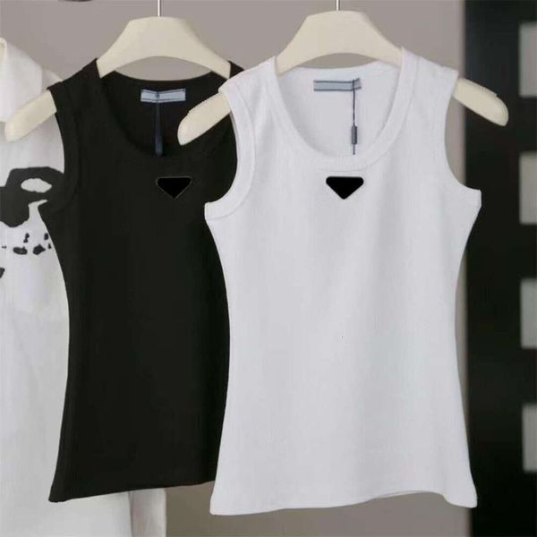 Tank Brand Luxury Womens T Shirts Vests Budge Embroidery Designer Womens Tshirts Gilet Tops Tees Shirts Patterns Summer Breathable Short Sleeves T-Shirts S-2XL - Apparel - djzhucl
