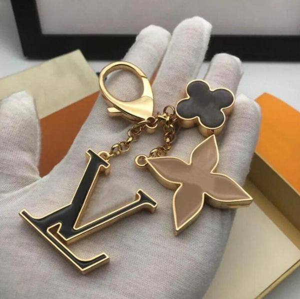 Elegant Charming FlWERower-Shaped Metal Key Chain Designer keychain Chic French Style Bag Charm Auto Accessory perfect Christmas gift for Her - Fashion Accessories - djzhucl